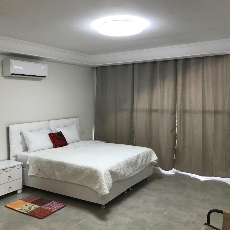 Coral Studio Vacation Apartment Eilat Bagian luar foto