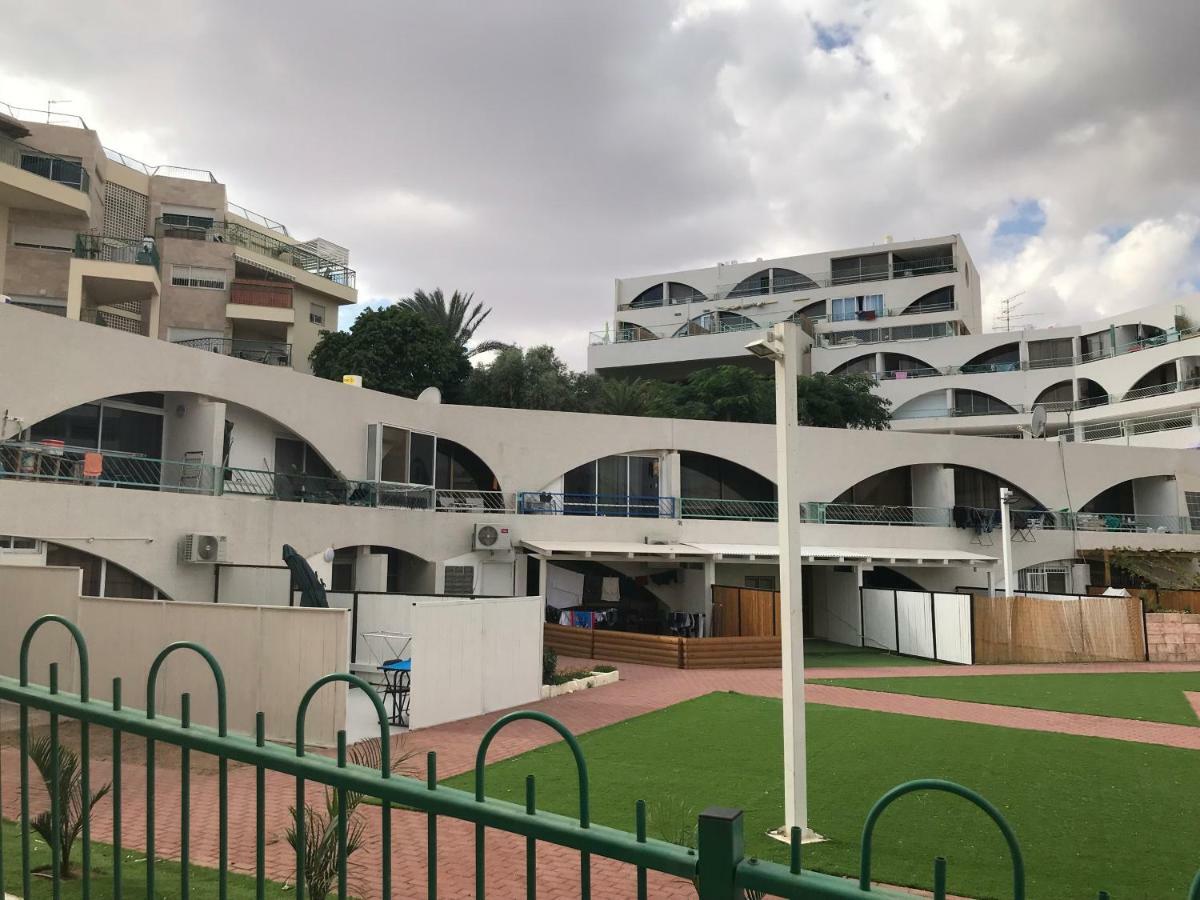 Coral Studio Vacation Apartment Eilat Bagian luar foto